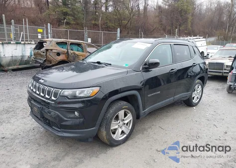 2022 Jeep Compass Latitude 4X4 from USA, damaged, VIN 3C4NJDBB2NT174140